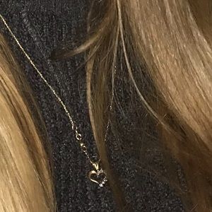 Searching for heart necklace gold with 8 diamonds on left side